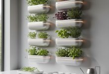 Вертикальный сад на кухне: выращиваем микрозелень и пряности в футуристических кашпо